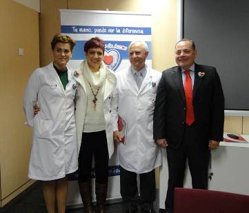 foto con directivos del hospital